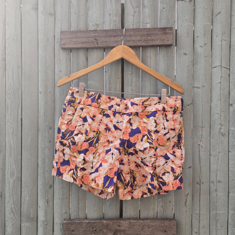 J.Crew Women’s Floral Print Shorts – Size 6
